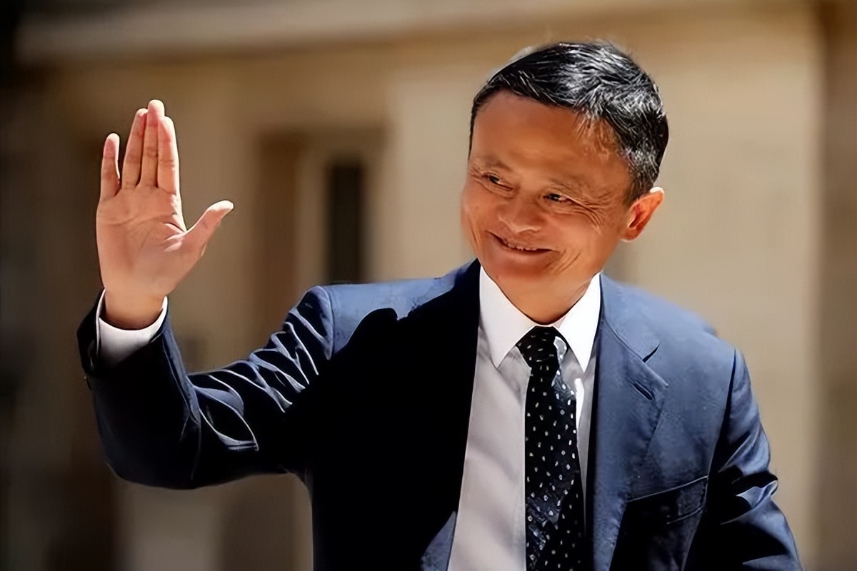 蔡崇信亮相！对比马云现在过得怎么样？确实非常低调