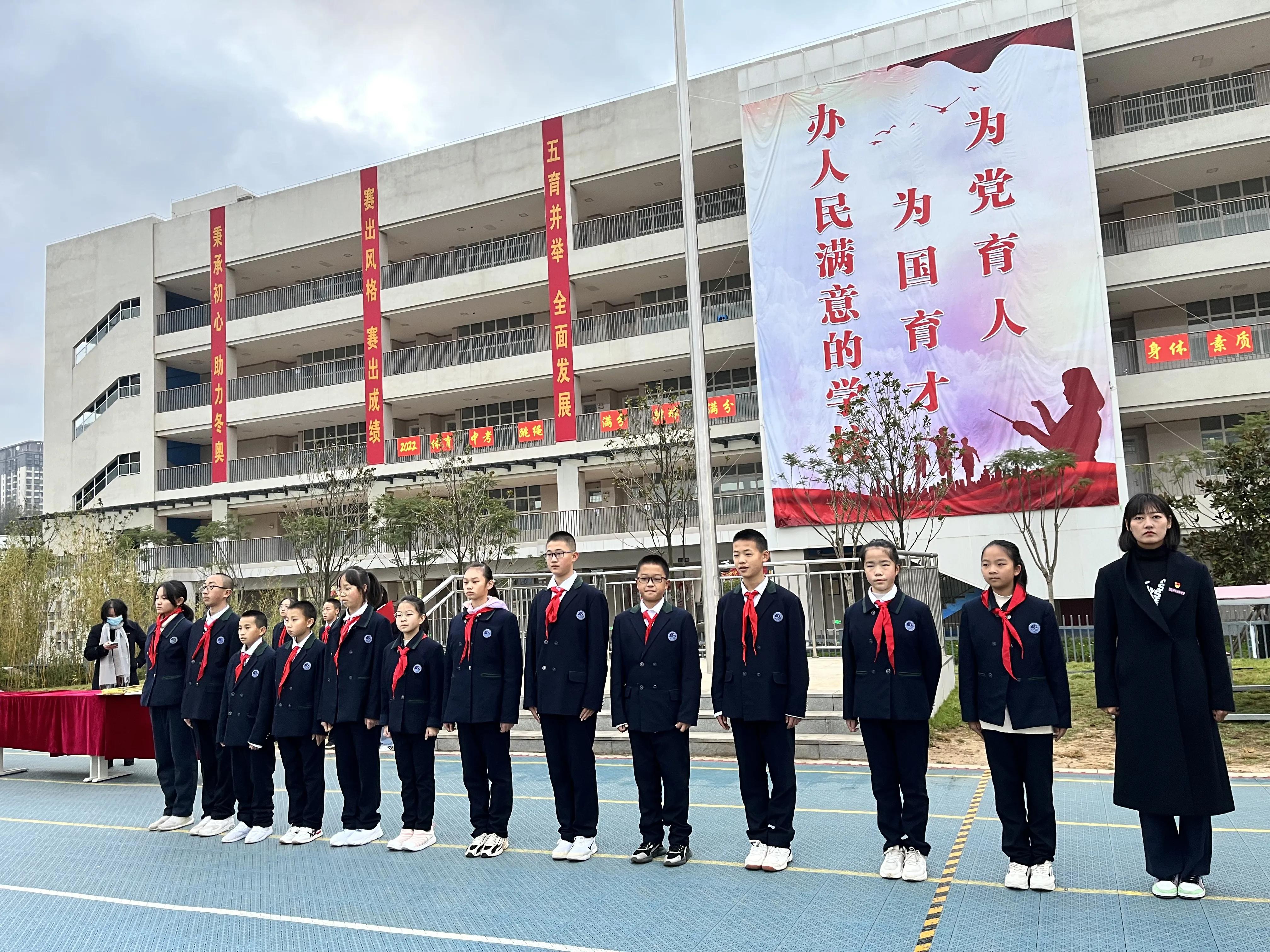 云南师大实验中学人质图片