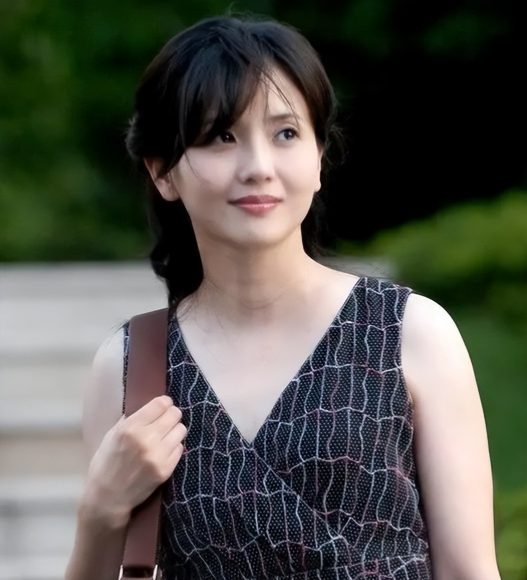 和妈妈一起谈恋爱演员表图片(14位贤良的) - 赤虎壹号