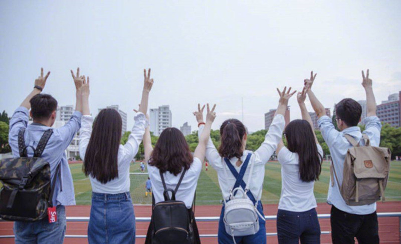 私立二本VS公立大专，上学这几年差距有多大，学生们心里要有数