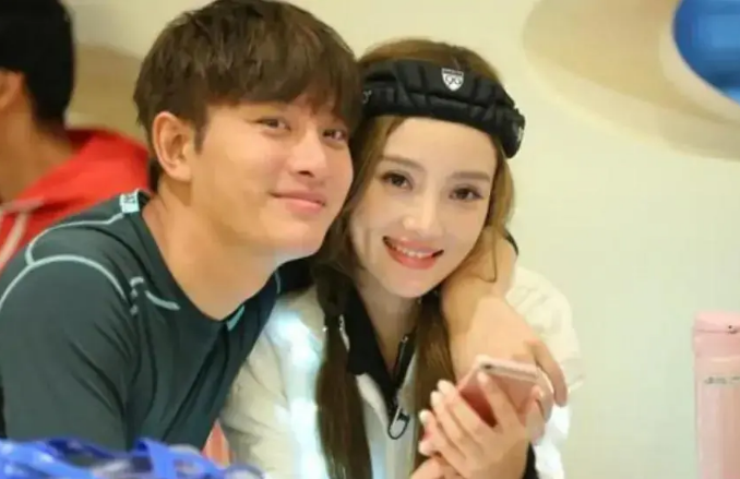 盘点七位出轨女明星，董洁出轨却先发制人，刘晓庆姜文被“捉奸”
