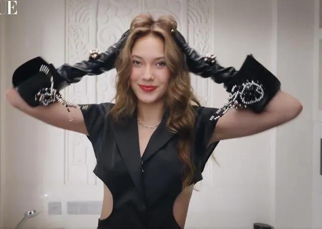 18��Ȱ������Ըд�Ƭ����촽���䲨�˾������ľ�Ħ��Ů����̬