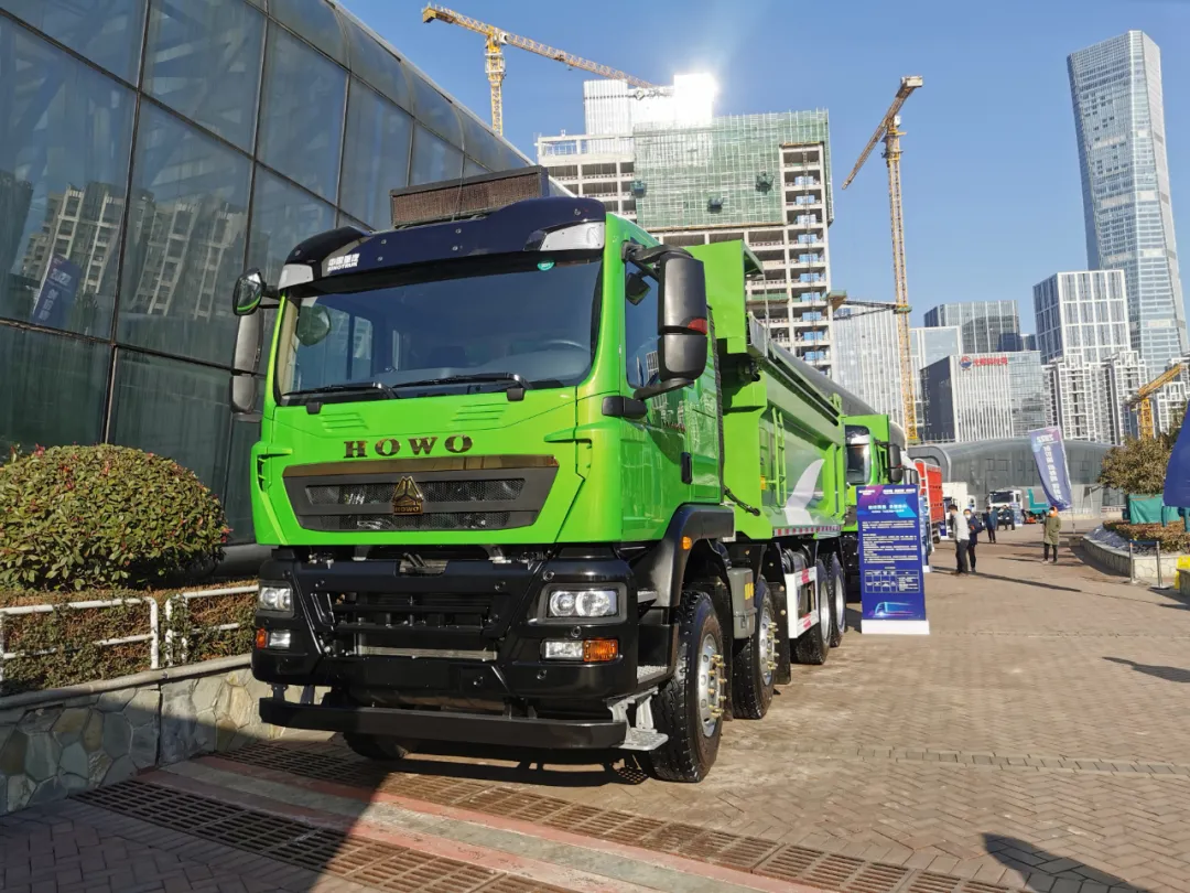 中国重汽2022年会都有啥车？600马力黄河X7丨汕德卡C9H等30多款