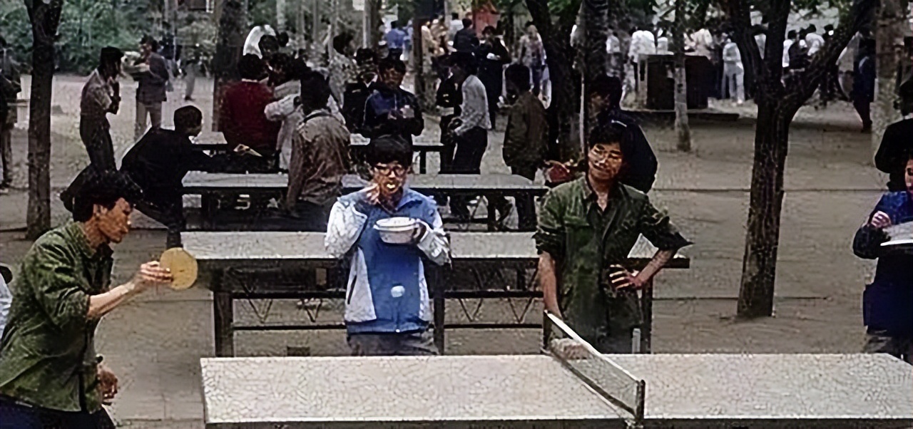 90年，江西高二女生帮助10岁陌生弟弟，27年后弟弟事业有成来报恩