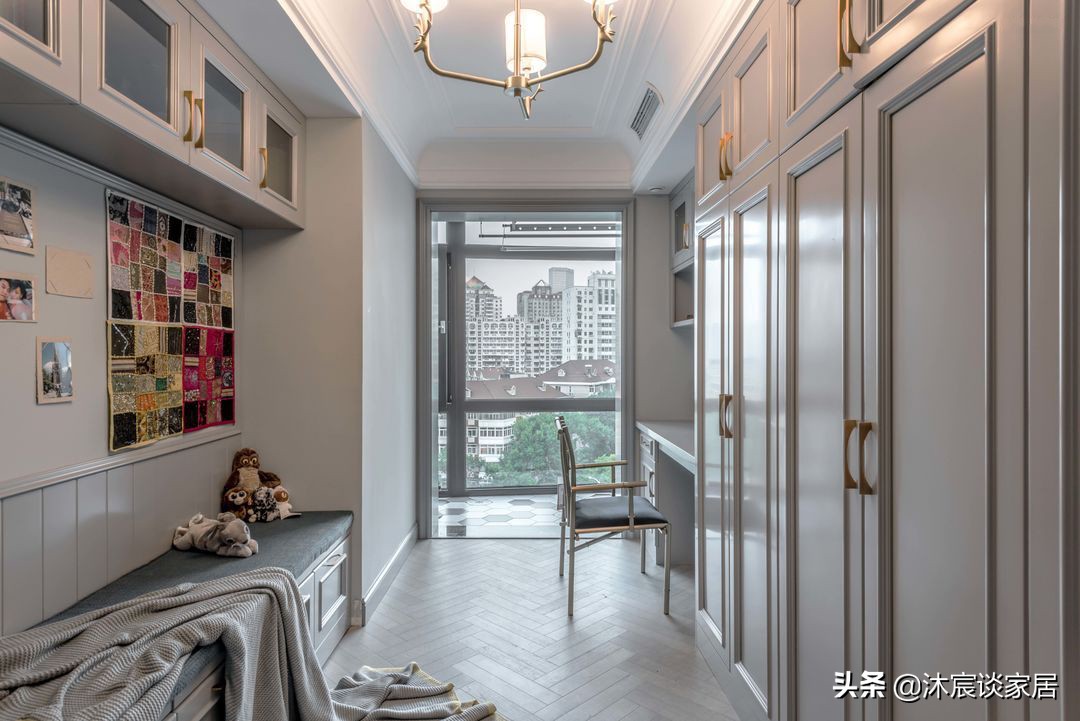 她不要“网红”风格，新家装成经典美式风，随处可见的优雅与浪漫