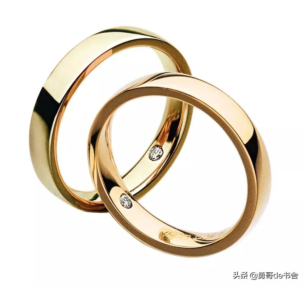 2022巴黎时装周最土CP出圈了！堪比欧阳娜娜搭上了宋小宝