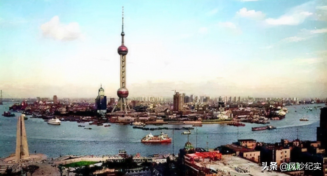 驻马店高考状元，曾在上海开公司当老板，如今扔掉手机流浪街头