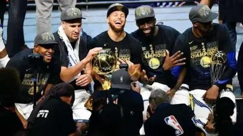 nba总冠军历年2018(近10年NBA历届总冠军一览，勇士独占鳌头，雄鹿臭名昭著)