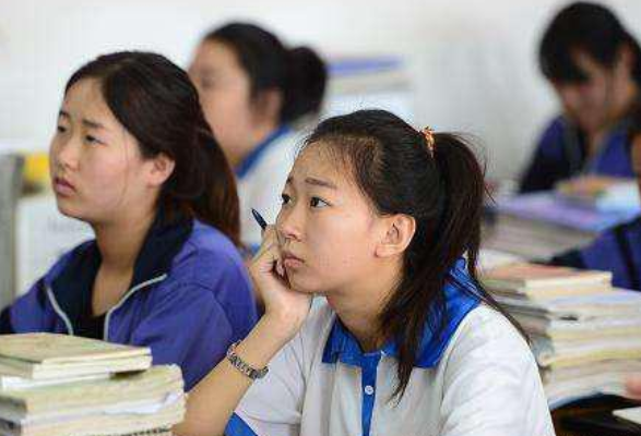 寒门学子庞众望，744分考上清华得校长亲自接待，他有啥特别