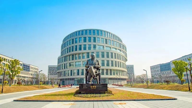 毕业生入职外交部、签约华为！上海大学硬核学院