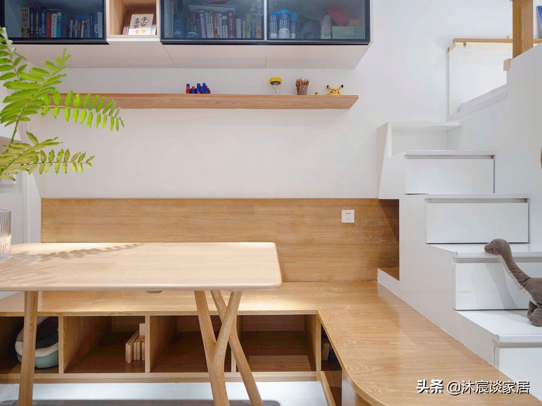 武汉蜗居：40m²挤进一家4口，把客厅去掉室内多间房，温馨又幸福