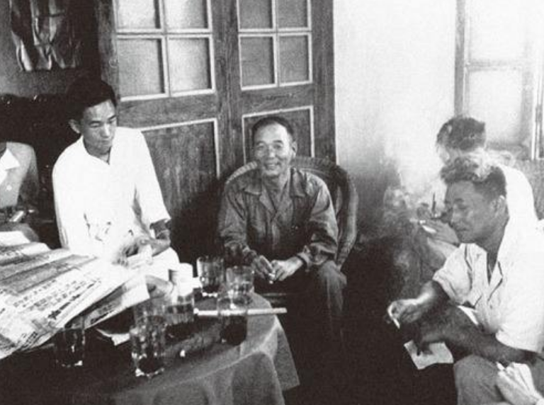 1977年胡琏夜间猝死，死前曾画一张地图，儿子：他晚年不敢提粟裕