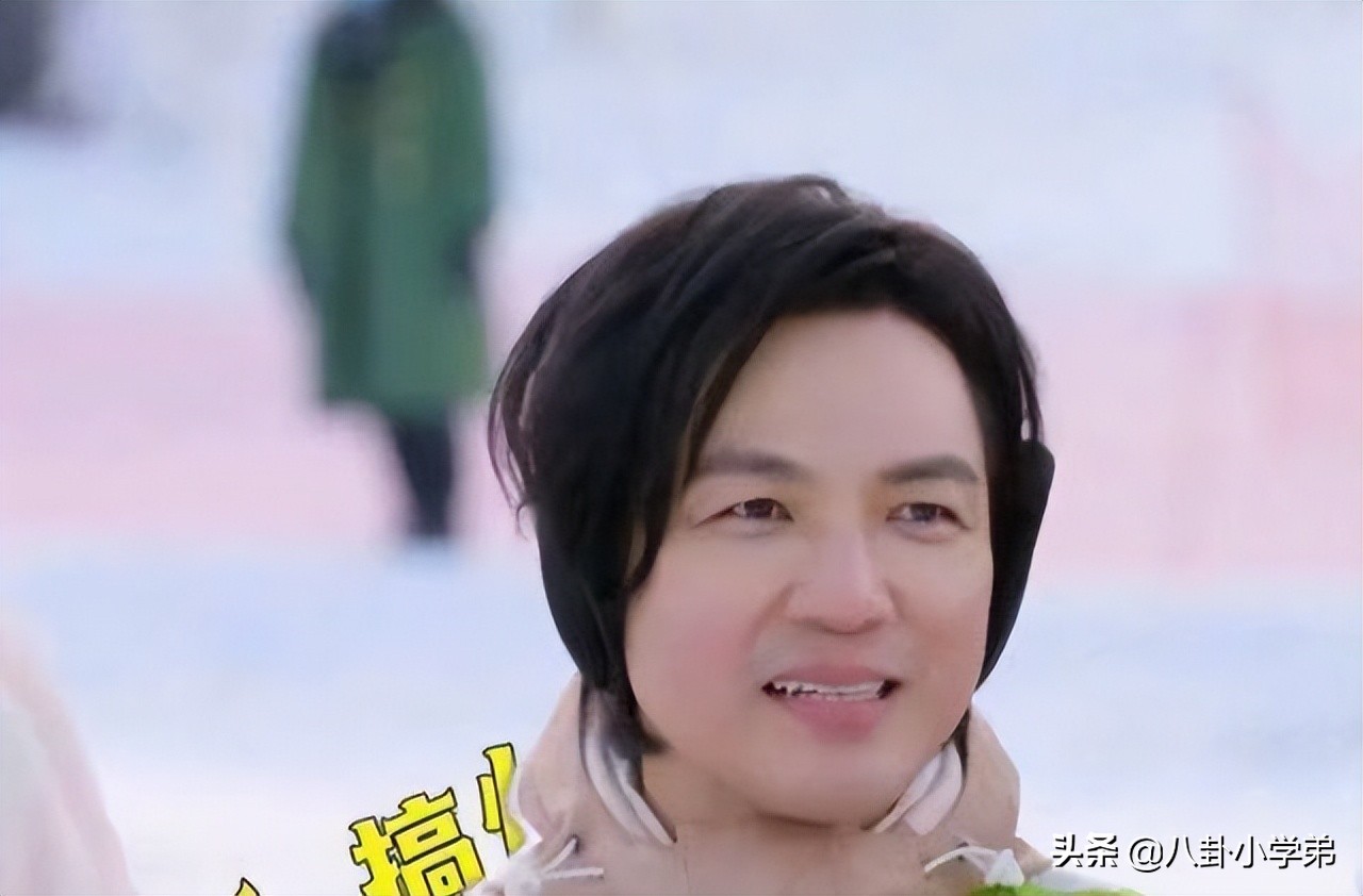 “冻龄男神”都是假的！脸肿僵硬、笑不出来，不服老是真的不行