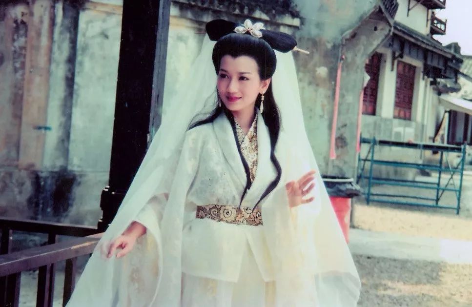 早期古装美女天花板，只服这9位，桃花眼，樱桃嘴，个个百里挑一