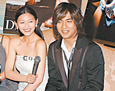 表面“人间清醒”，实际生活却一团糟，这些女星实在令人尴尬