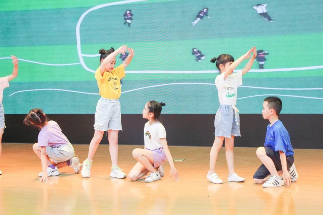 花田花绽，阅读悦心｜双流区黄甲小学举行读书节之阅读表演赛