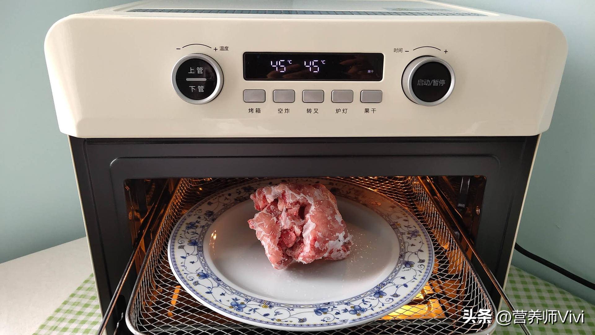冰箱里冷冻肉放多久就不能吃了？一张表让你彻底明白