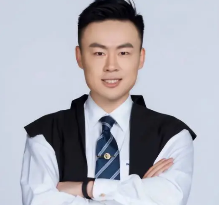 潘周聃回忆高考经历，比BGM更“狂拽炫酷”，堪称“凡尔赛”现场