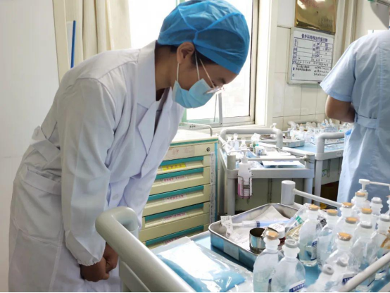 医学类大学排名前十出炉：北京协和医学院居首，上海交大位居第二！