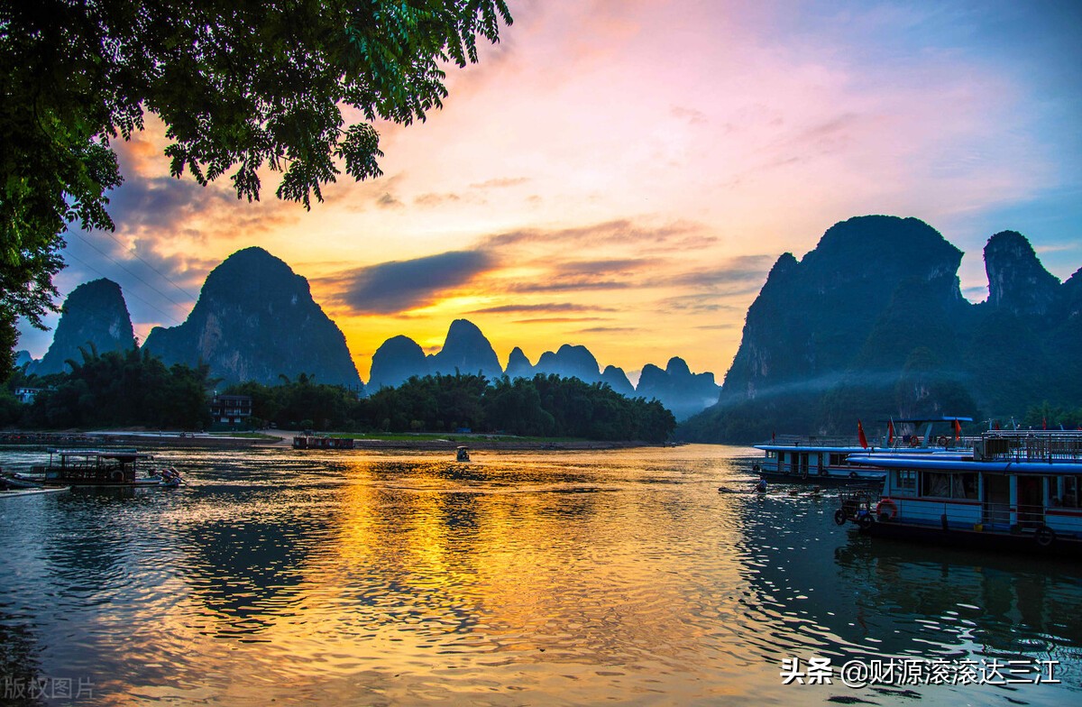 描写山倒影的优美句子_晶羽文学网