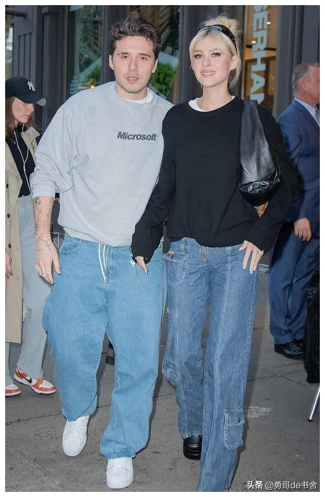 2022巴黎时装周最土CP出圈了！堪比欧阳娜娜搭上了宋小宝