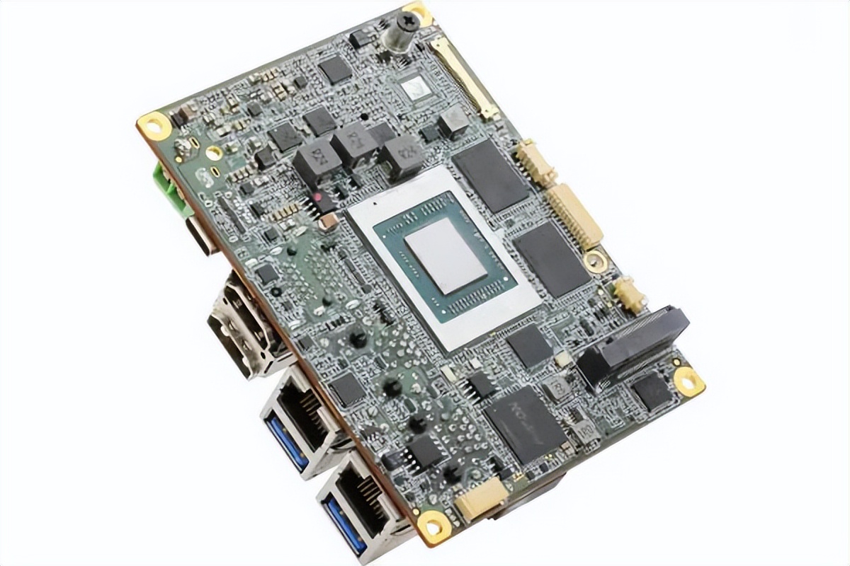 PICO-V2K4，搭载AMD Ryzen Embedded V2000处理器的Pico-ITX主板