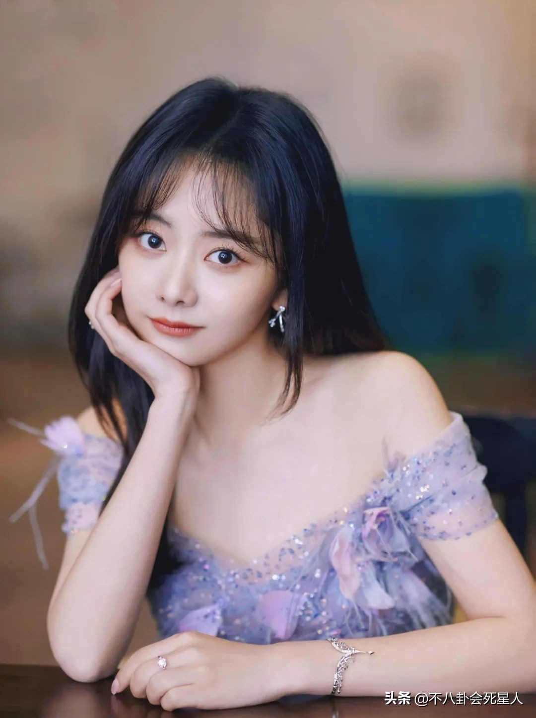 30+女星演高中生，个个灵气又娇嫩，她们是怎么做到的？