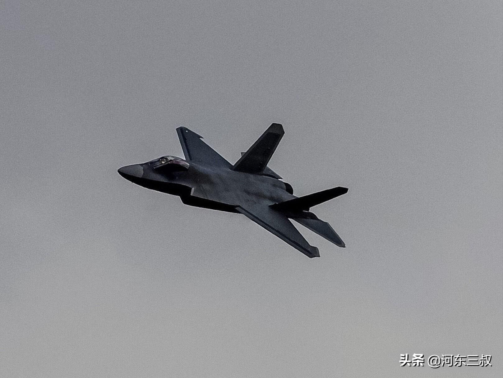 ���Գ��ʽ𣬵���֦ɢҶ�����FC31����ӥ������15���ճ�����