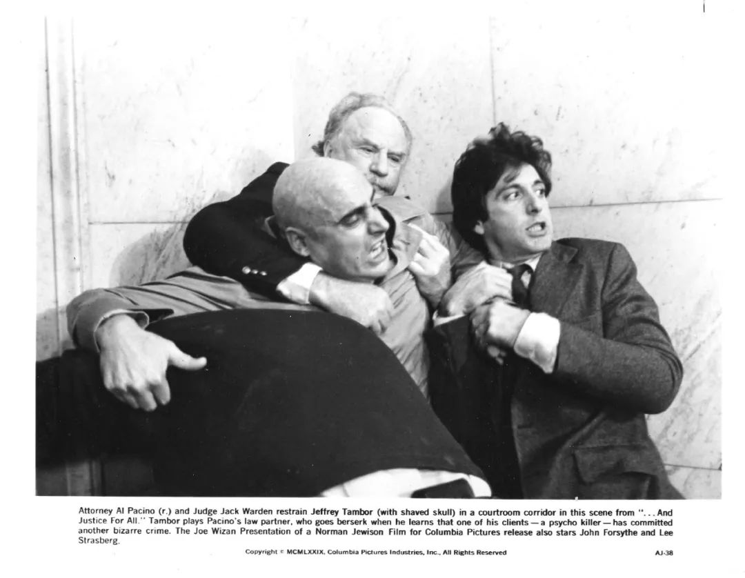 《伸张正义》阿尔帕西诺演得太震撼！炮轰司法黑暗超狠辣