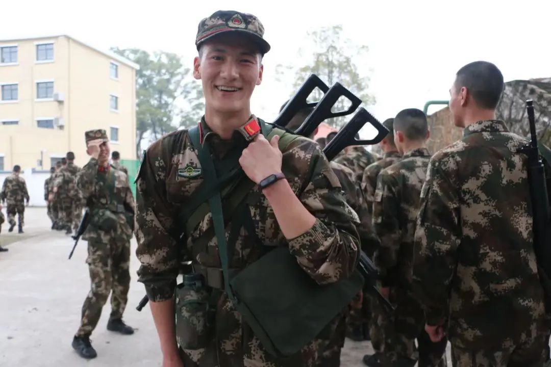 北京这10位青年：考入双一流，毅然参军入伍！服役武警、陆军、火箭军！
