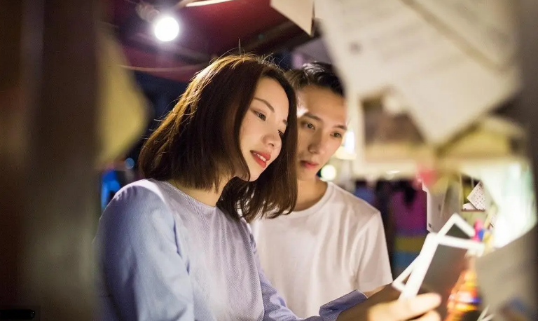 “男生尽量在大学里找对象”，毕业后才懂得，家长的建议有多现实