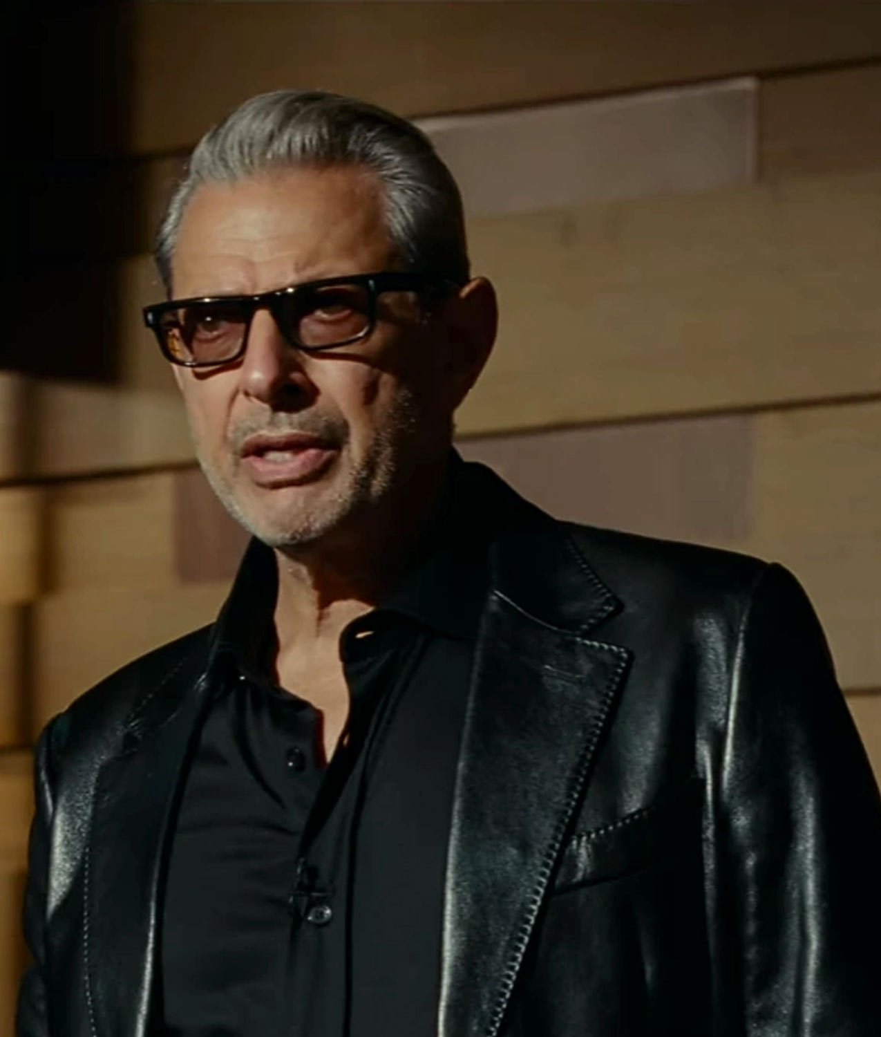 《侏罗纪》马尔科姆博士从年轻帅到老，如今满头白发依然超迷人