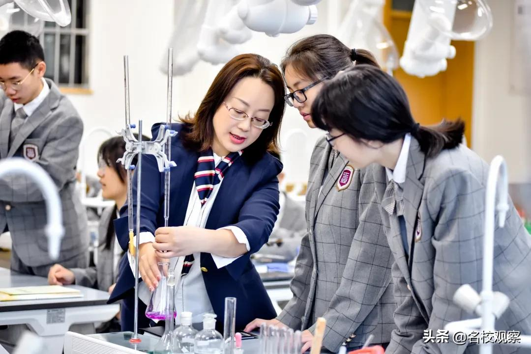 2022年春季优秀教师招聘公告，金苹果锦城一中等你来