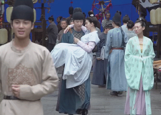 太丢人了！女明星的体重，不应该是这些男星“体虚孱弱”的遮羞布