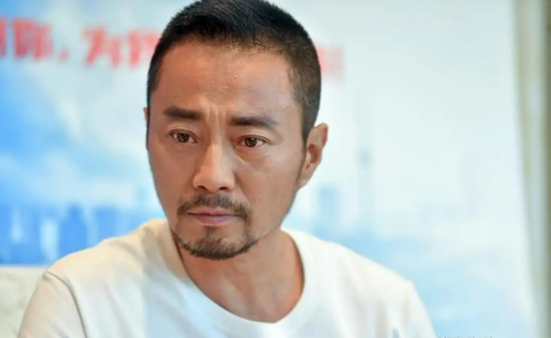 张涵予：44岁爆红后婚姻出现危机，今糟糠妻子成了他的“心病”