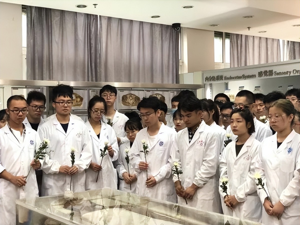 2020年，湖南24岁大学生开学日去世，最后一个生日愿望让人泪目