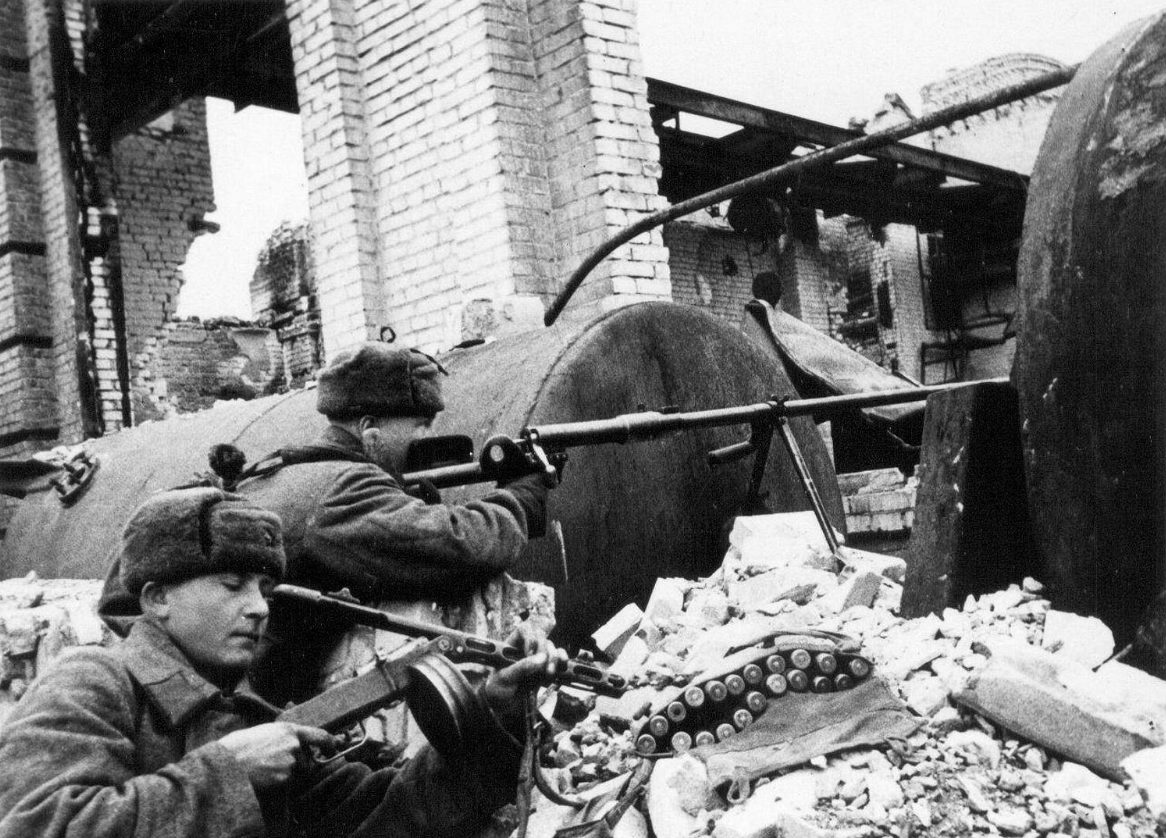 2500米外射杀目标，4个月毙敌542人！世界级狙击手有多猛？