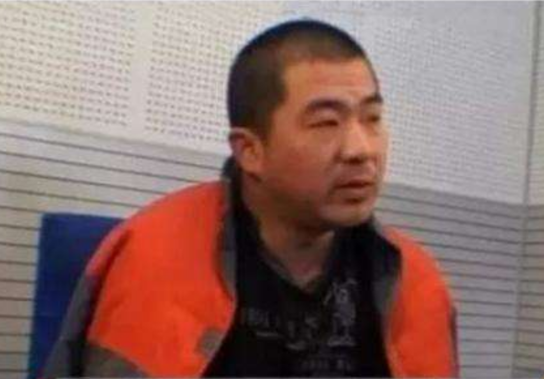 2009年一饭店老板回家后，杀害一家6口，邻居：刚发了600万拆迁款