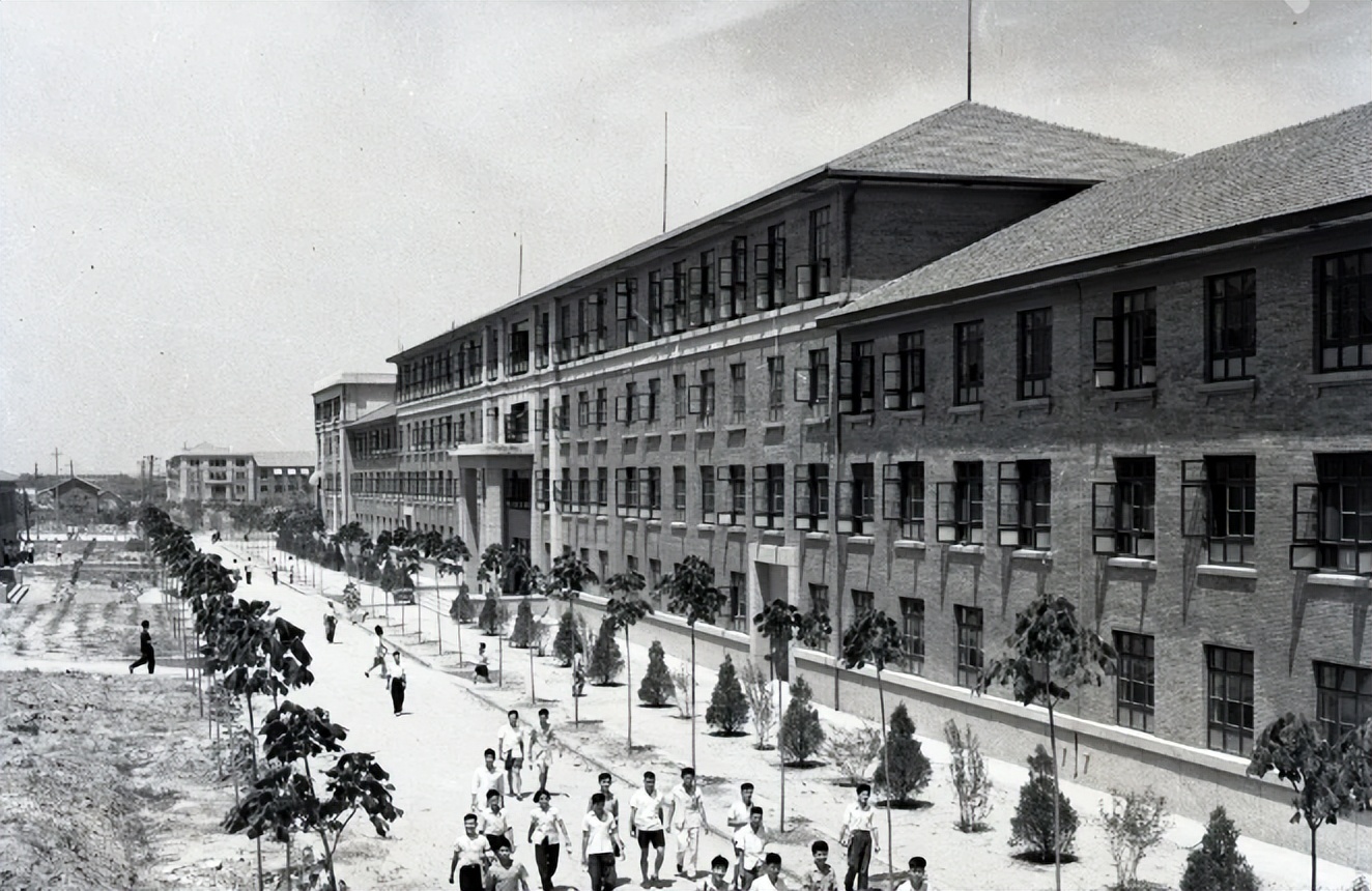 西安交通大学：初心似针，流光若线，以百年之技艺，展鸿鹄之愿景！