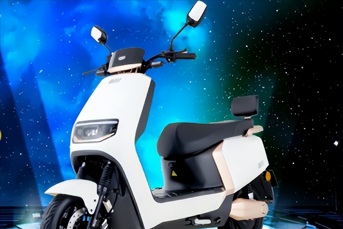 新日这2款长续航电动车,一次充电能跑200公里,实现从上海到南通