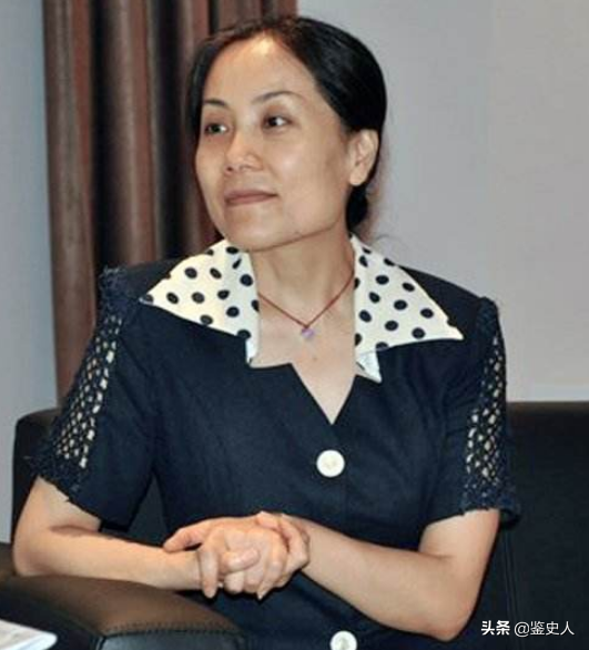 上海首富郭广昌：草根出身，用三年时间赚1个亿，迎娶美女主持人