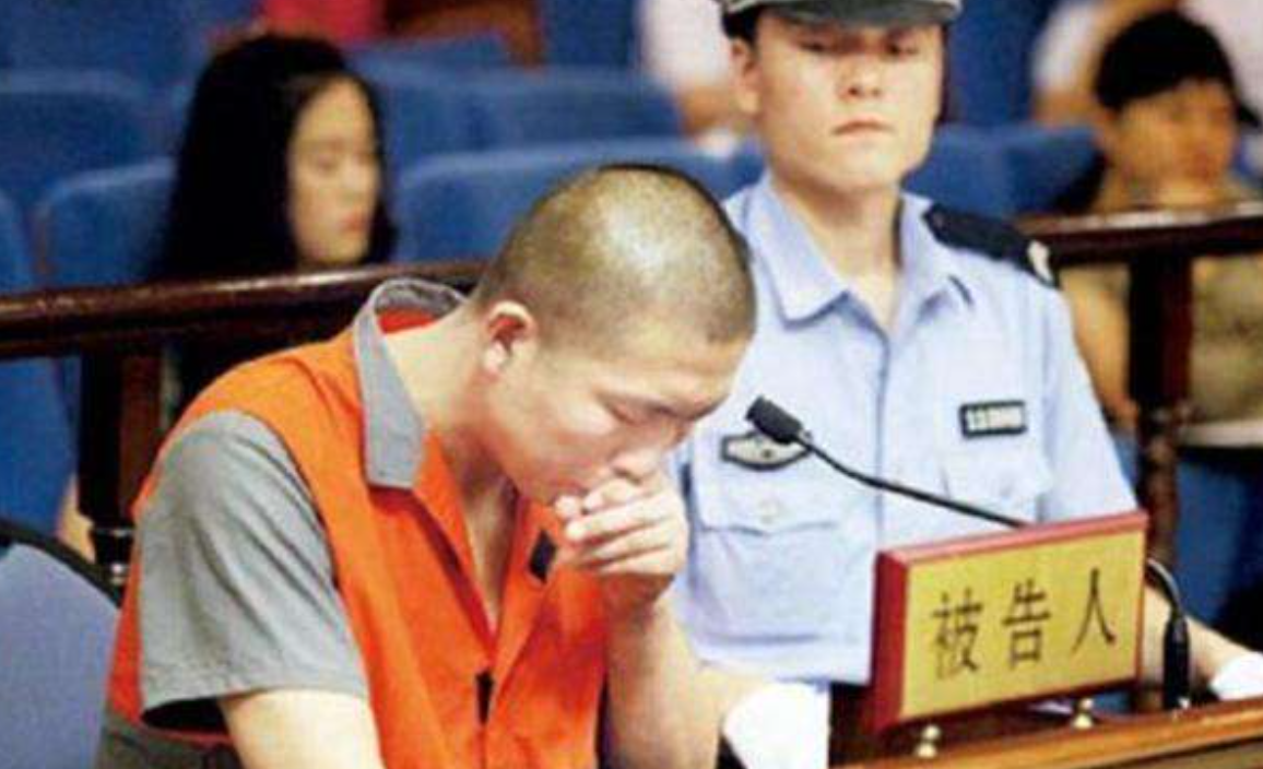 2009年，江西一高考状元抢银行10万被判10年，出狱再考入985名校