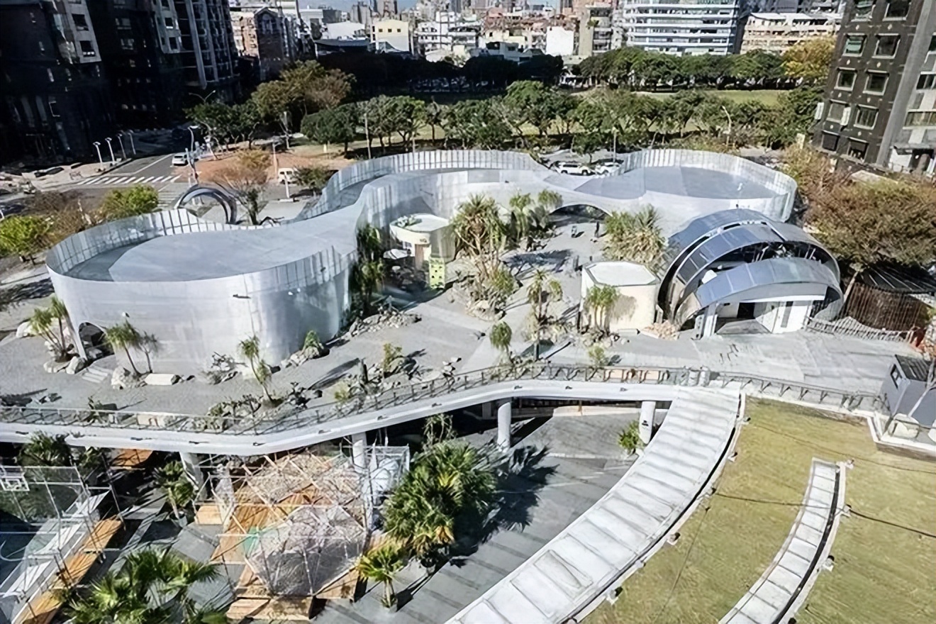 擁抱自然的公園式商業(yè)引領(lǐng)城市微度假，打通消費者的情感鏈接