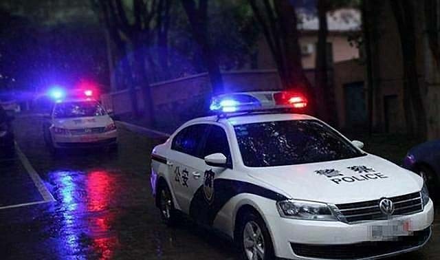 05年审判陈毅锋时欲抹黑执法部门，声称遭受私刑：被吊了15个小时