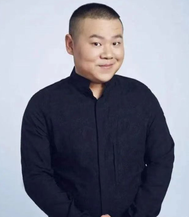 赵本山徒弟蔡维利“掐”起德云社的岳云鹏了，双方都不是省油的灯