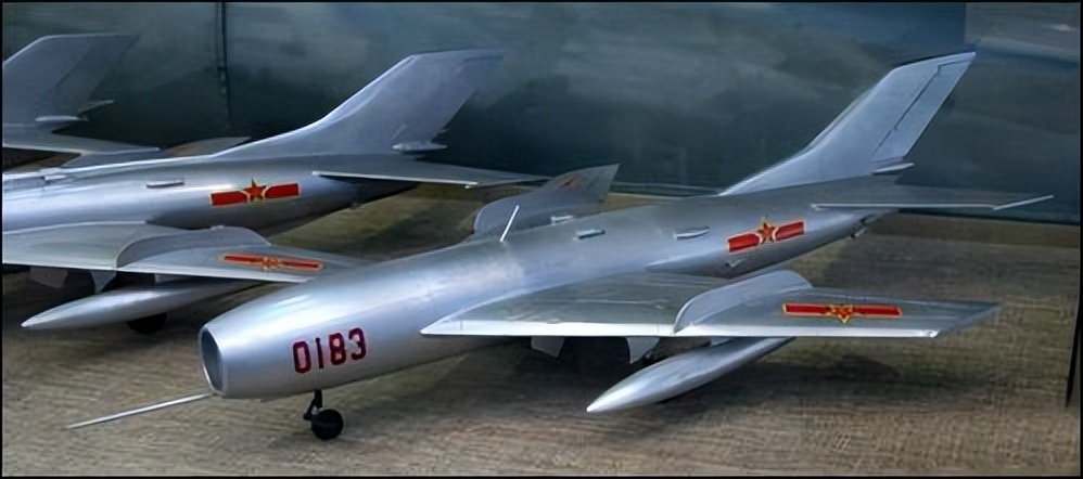 1974年，一只直径15米的间谍气球飘到河北，总理下令：务必击落