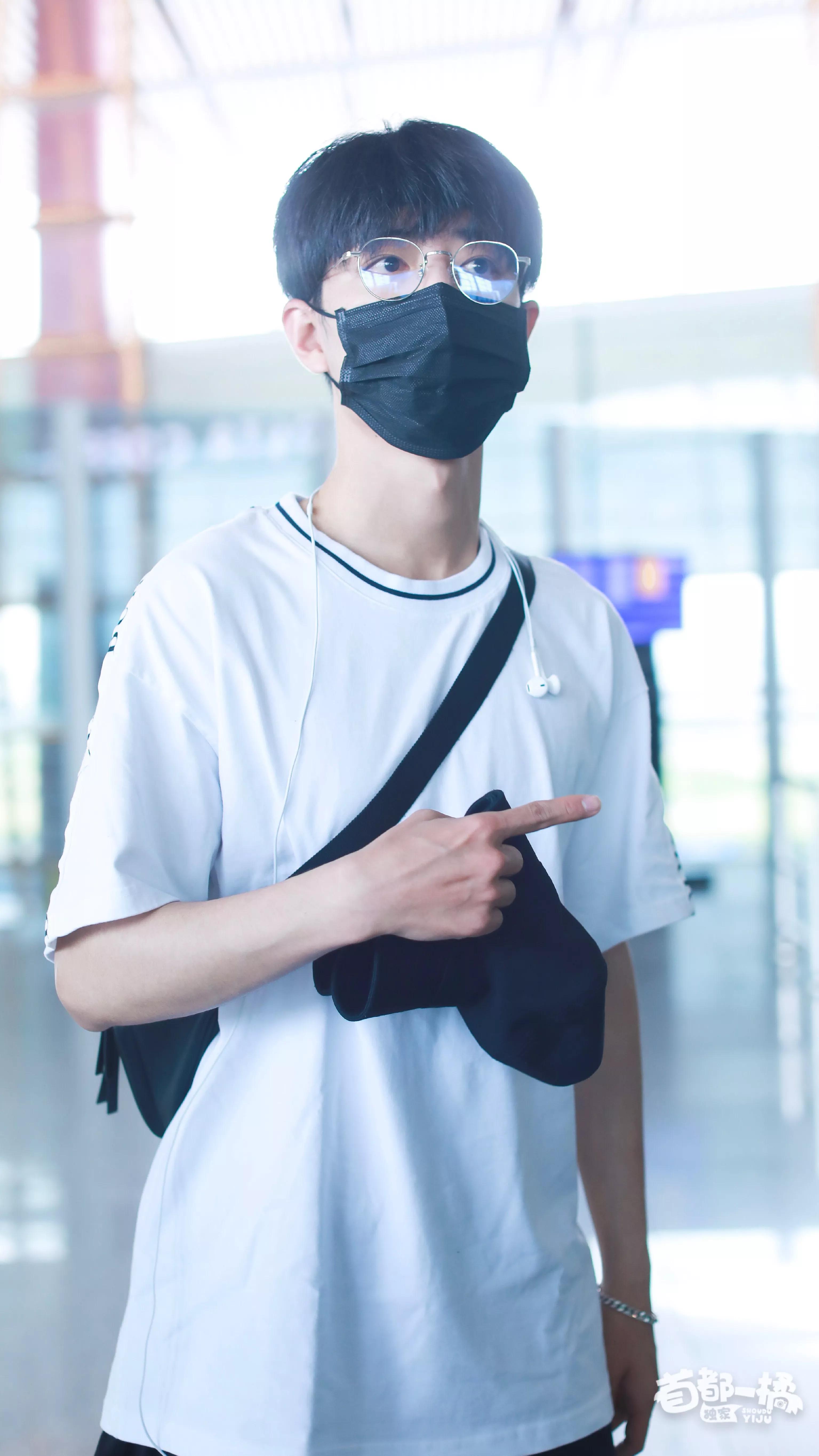 考古肖战:2018年9月—12月机场时间线汇总,今天请叫我收图狂魔