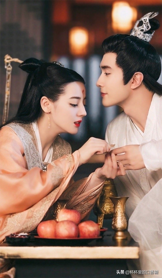 9对一见钟情CP！吴磊＆赵露思一眼万年，顾盼生辉也是一见倾心