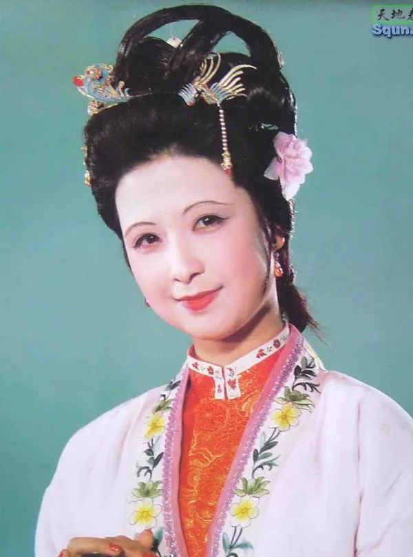 33位老牌簪花美人！林妹妹第一，林芳兵艳绝，你最偏爱谁呢？