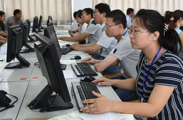 为啥高考涂卡非得用2B铅笔？来看扫描之后的效果，考生恍然大悟